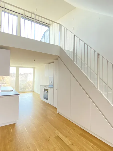 1 Zimmer Maisonettewohnung mit Dachterrasse, Galerie und Einbauküche in Neukölln — photo 1